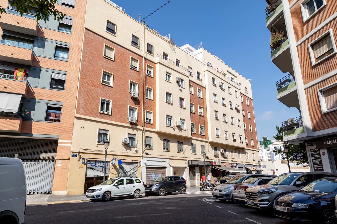 Travel Habitat Mestalla Valencia Exterior photo